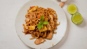 Vermicelles de riz sautés au poulet