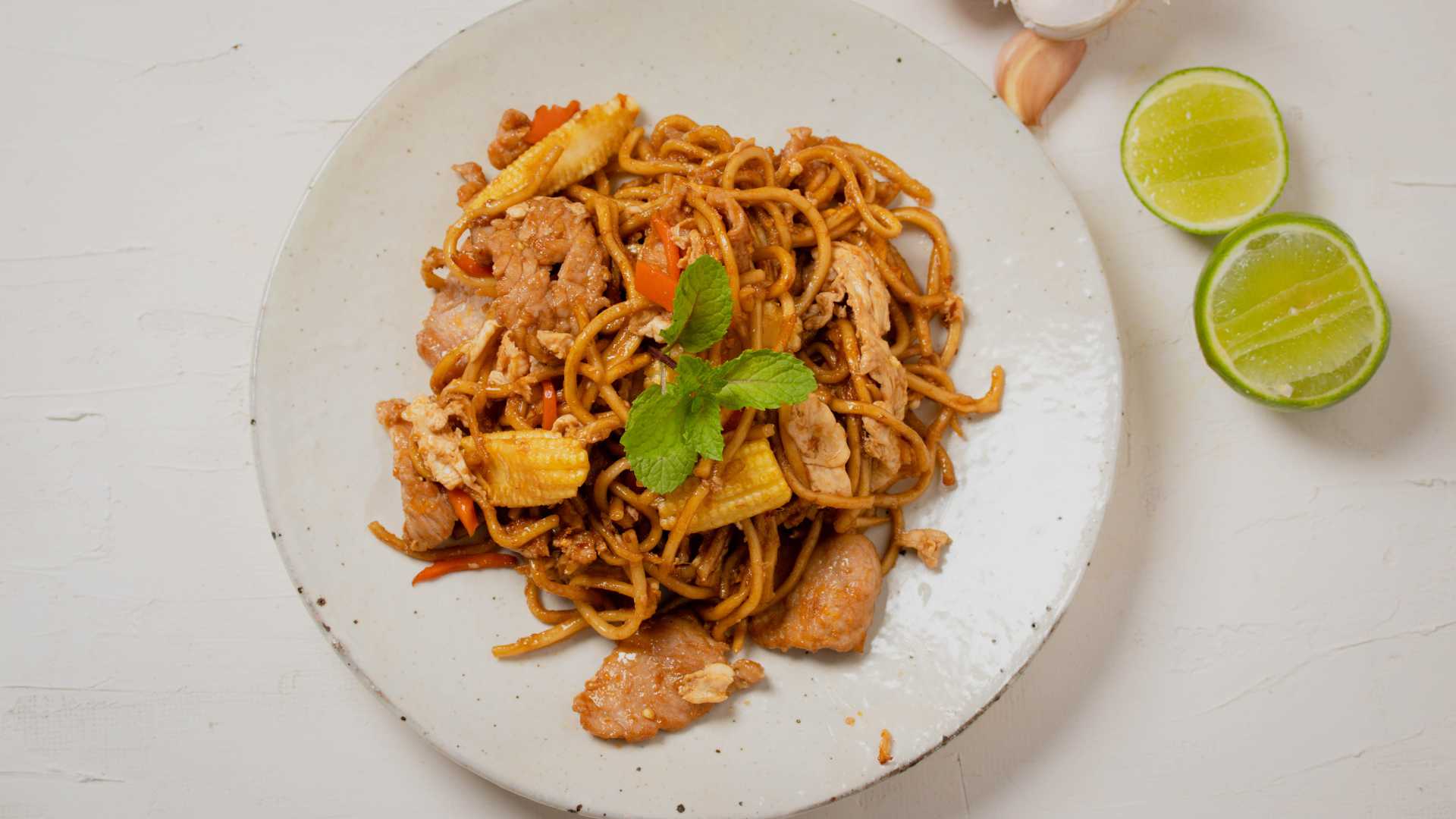Vermicelles de riz sautés au poulet